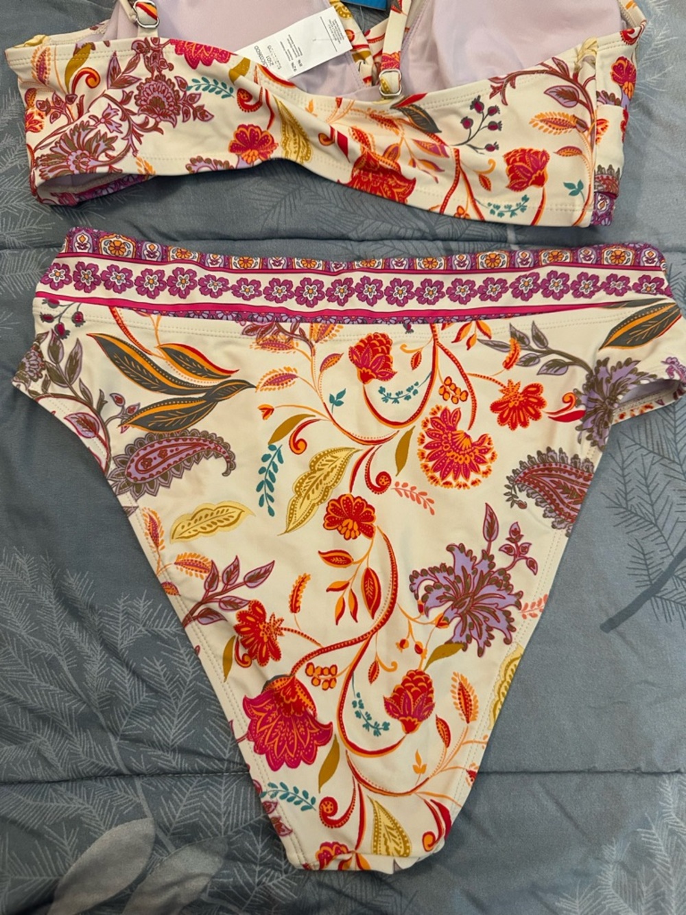 NWTS Cupshe Cream Floral Bikini Set with Pink and Red Accents Sz L - Picture 8 of 9